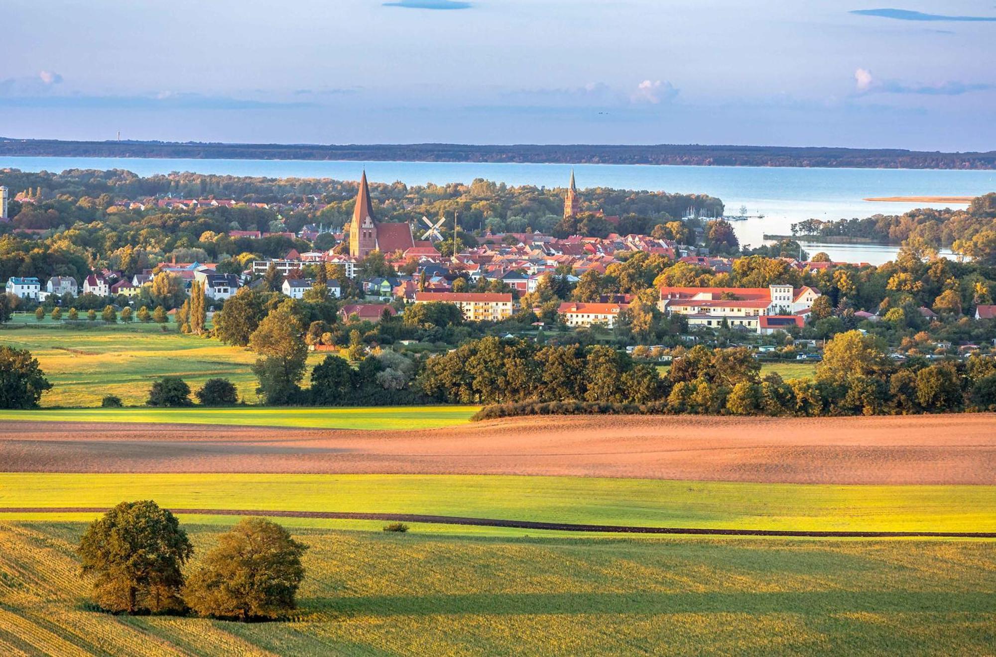 Kranichrast Am Roebeler Stadthafen Zewnętrze zdjęcie